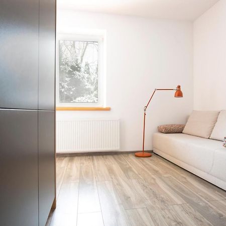 Apartament Z Ogrodem W Centrum Limanowej Limanowa Exterior foto