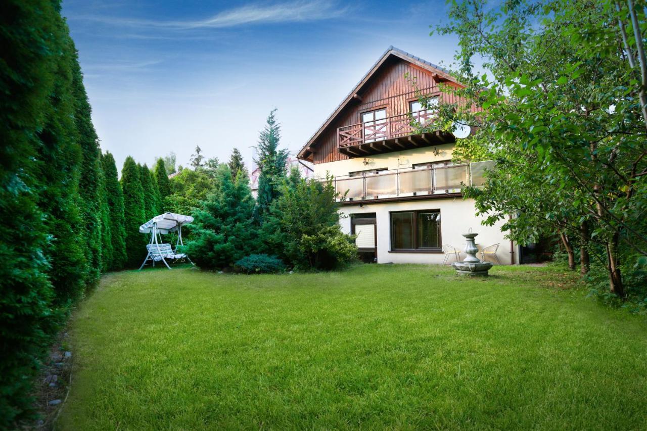 Apartament Z Ogrodem W Centrum Limanowej Limanowa Exterior foto